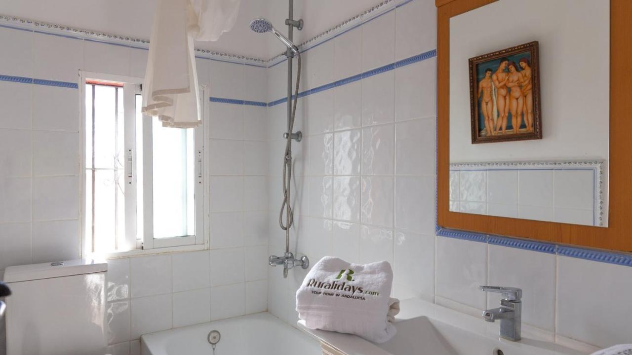 Finca La Canera Alcala De Guadaira By Ruralidays מראה חיצוני תמונה